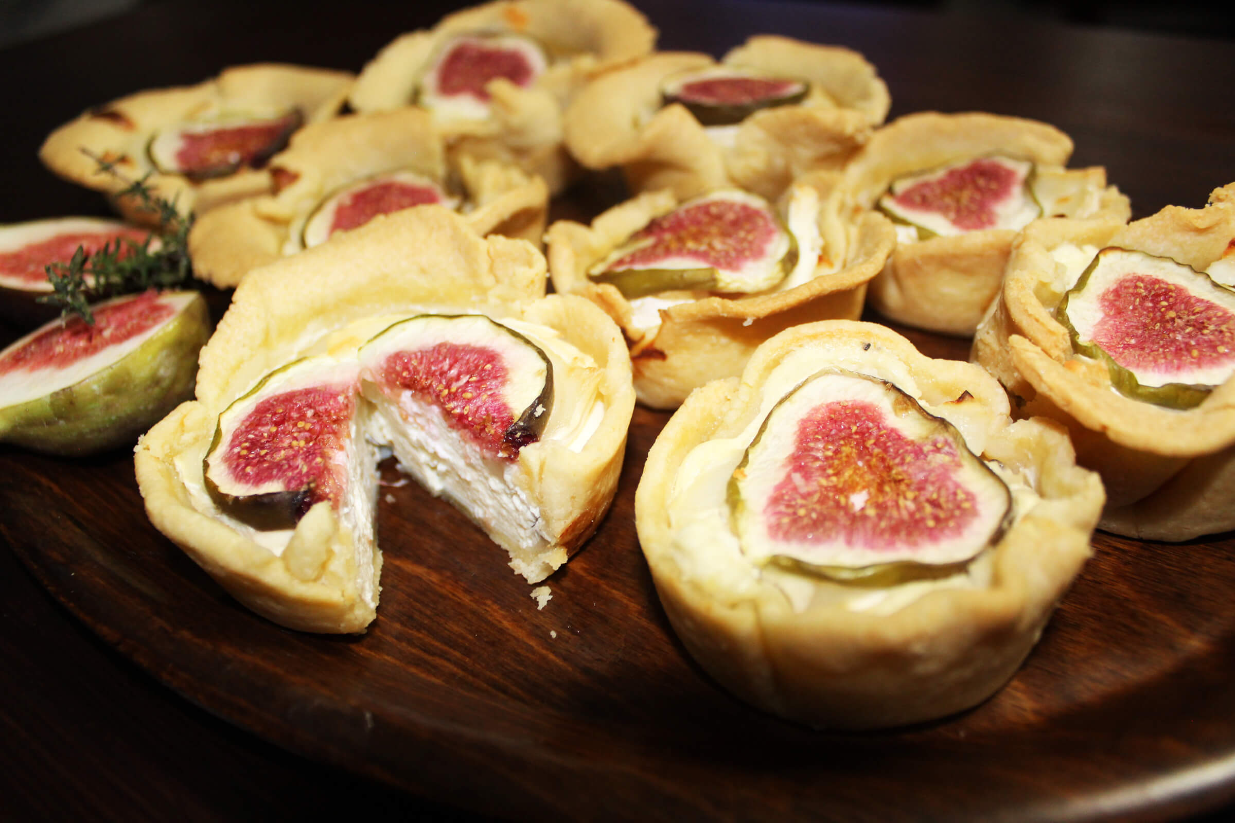 Mini-Quiche-mit-Ziegenkaese-Feigen