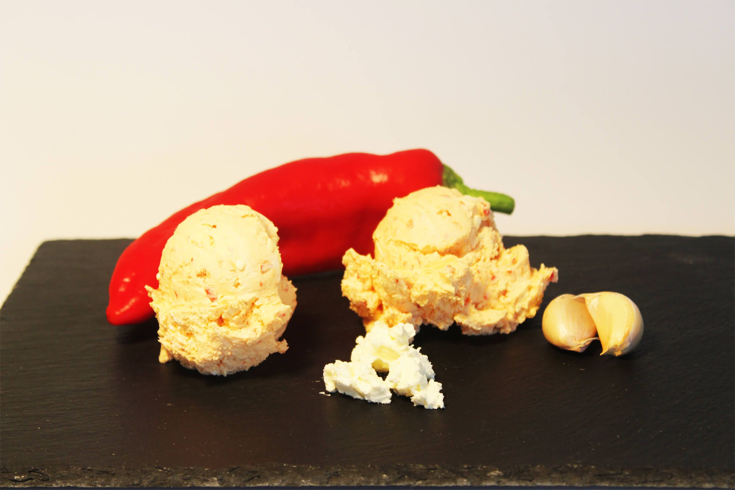 Schafskäsecreme-Knoblauch-Paprika